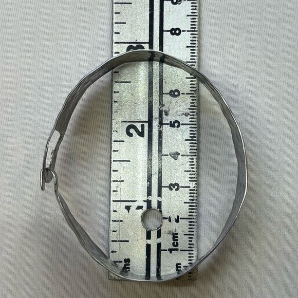 Handmade Hammered Silver Tone Cuff Bracelet - Picture 6 of 6